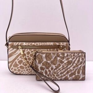 Michael Kors EW Zip Chain Crossbody And Wallet Set
